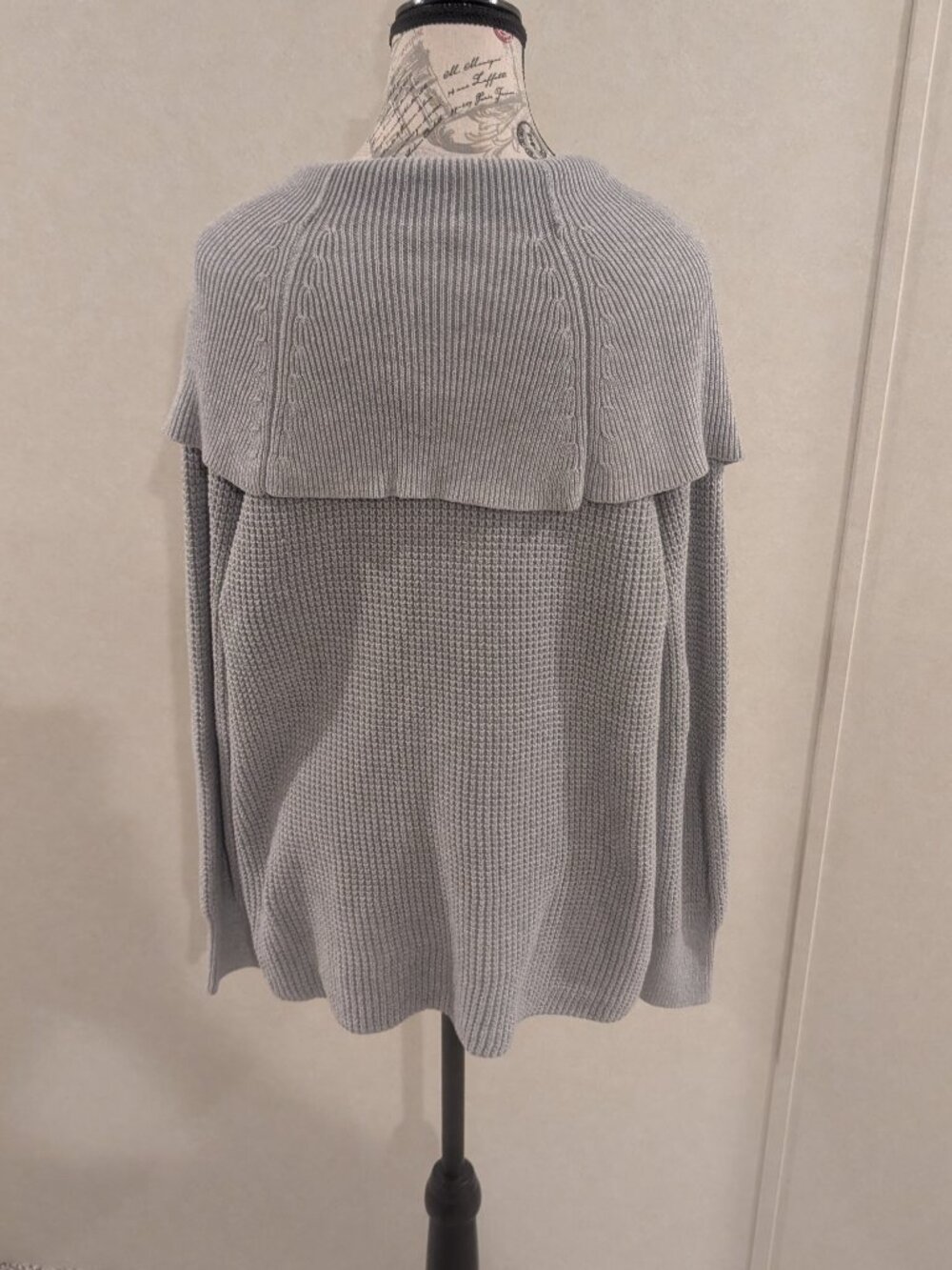 Michael Kors Grey Waffle Knit Cowl Off Shoulder Sweater M Cotton Blend Logo - Picture 6 of 9